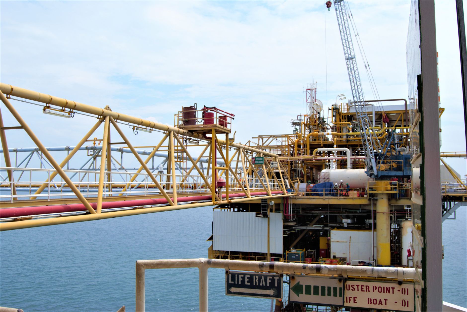 Gulf oil output shut
